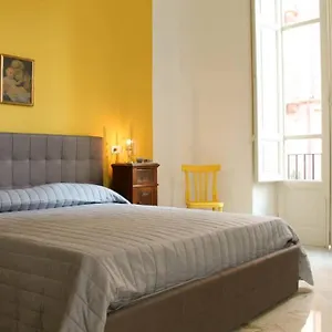 https://a-casa-di-enza-bb.sicilyhotelsitaly.net